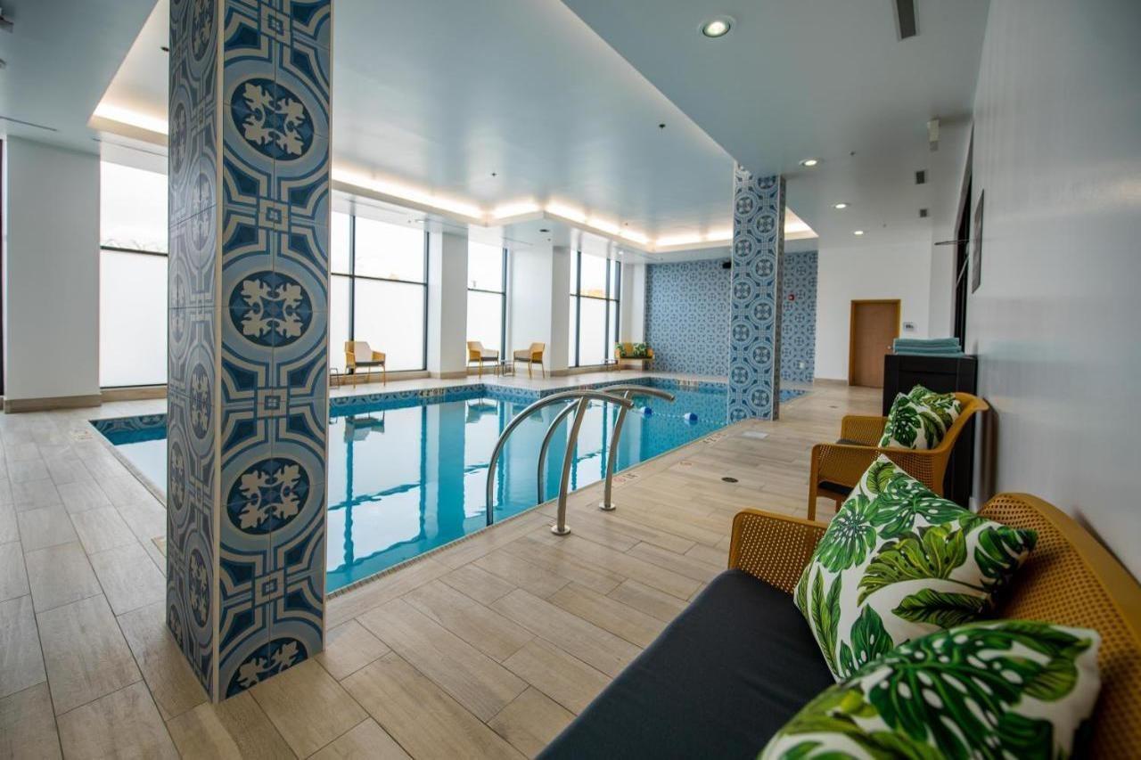 Hilton Garden Inn Moncton Downtown, Nb Экстерьер фото