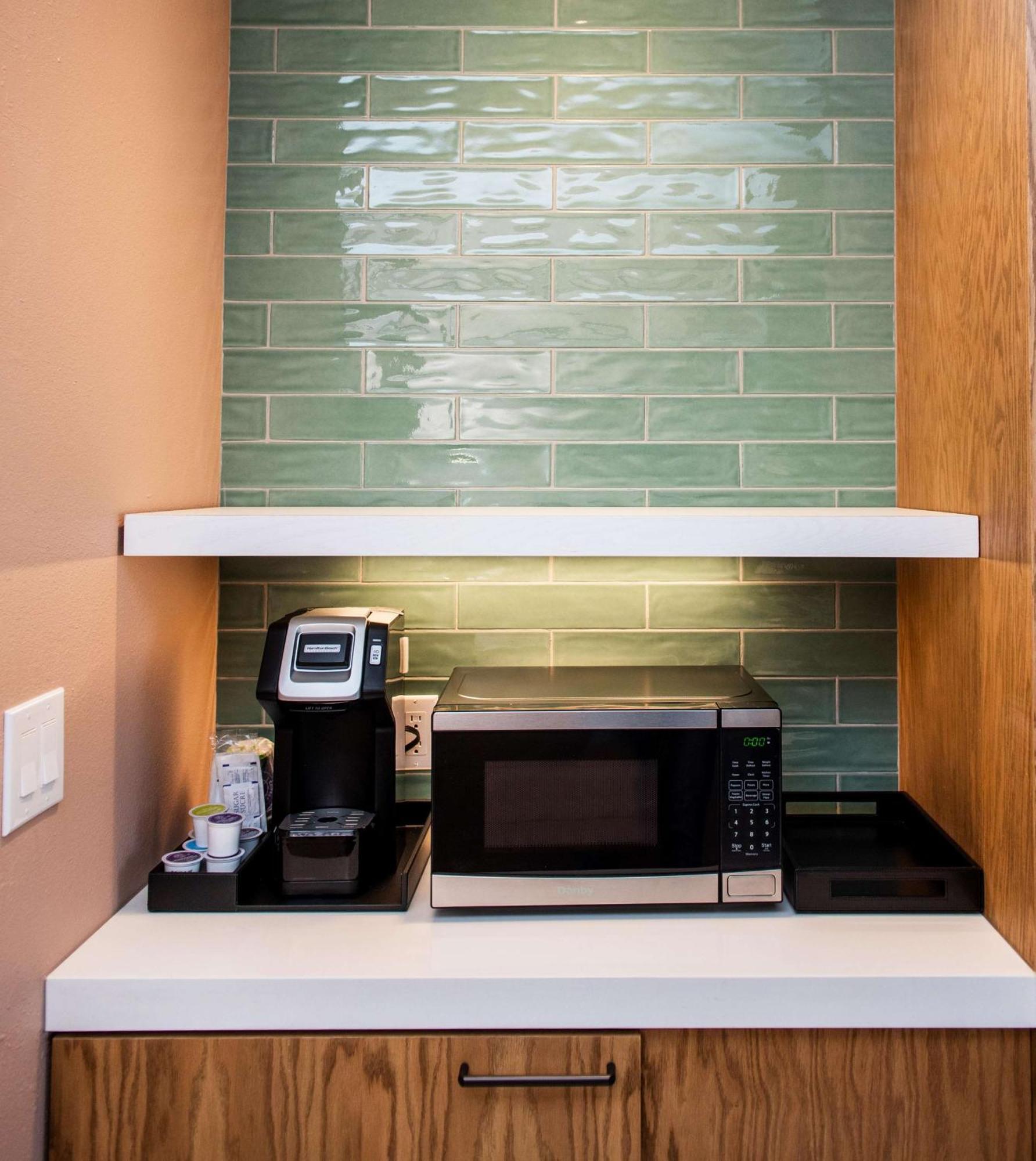 Hilton Garden Inn Moncton Downtown, Nb Экстерьер фото