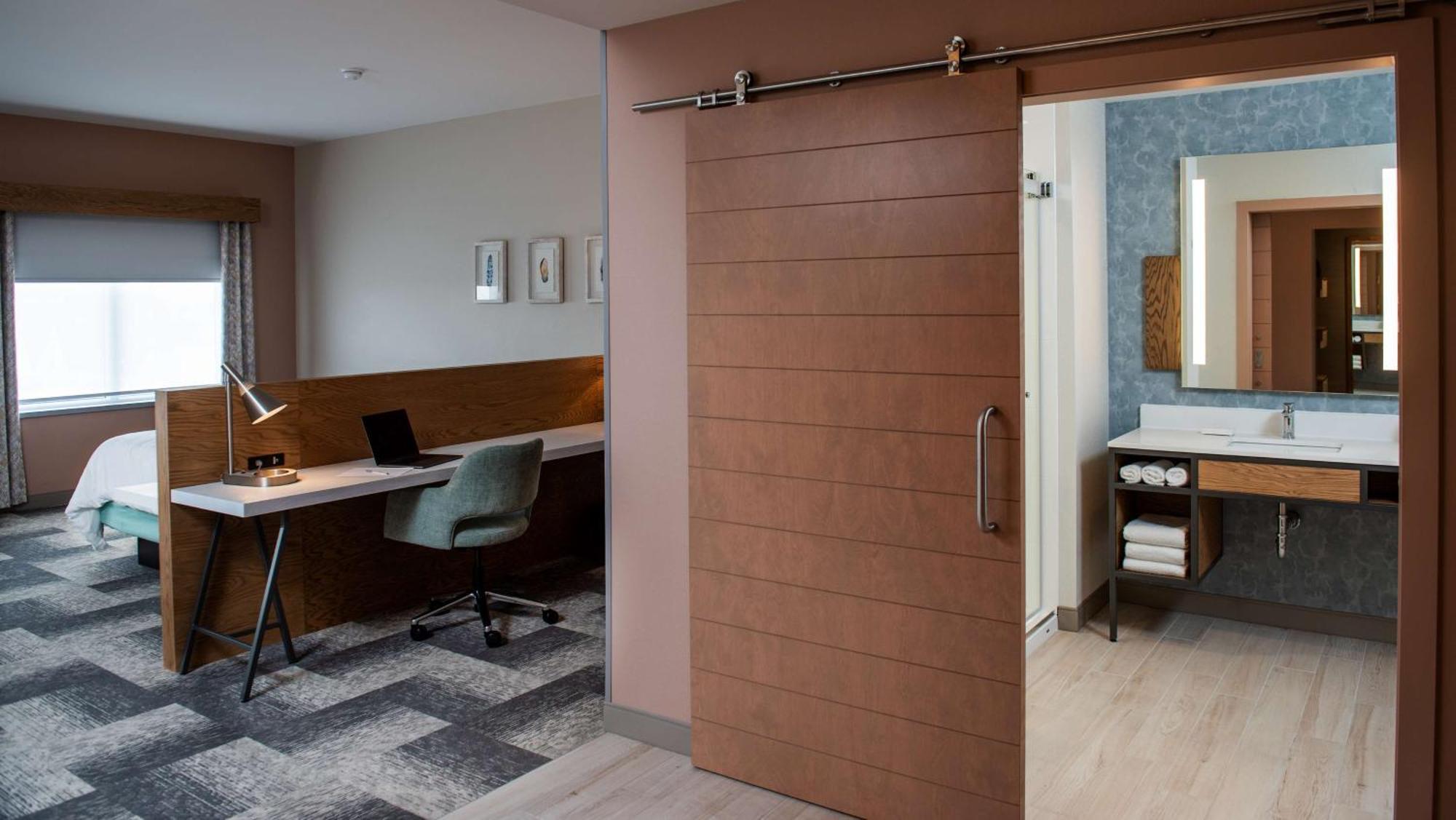 Hilton Garden Inn Moncton Downtown, Nb Экстерьер фото