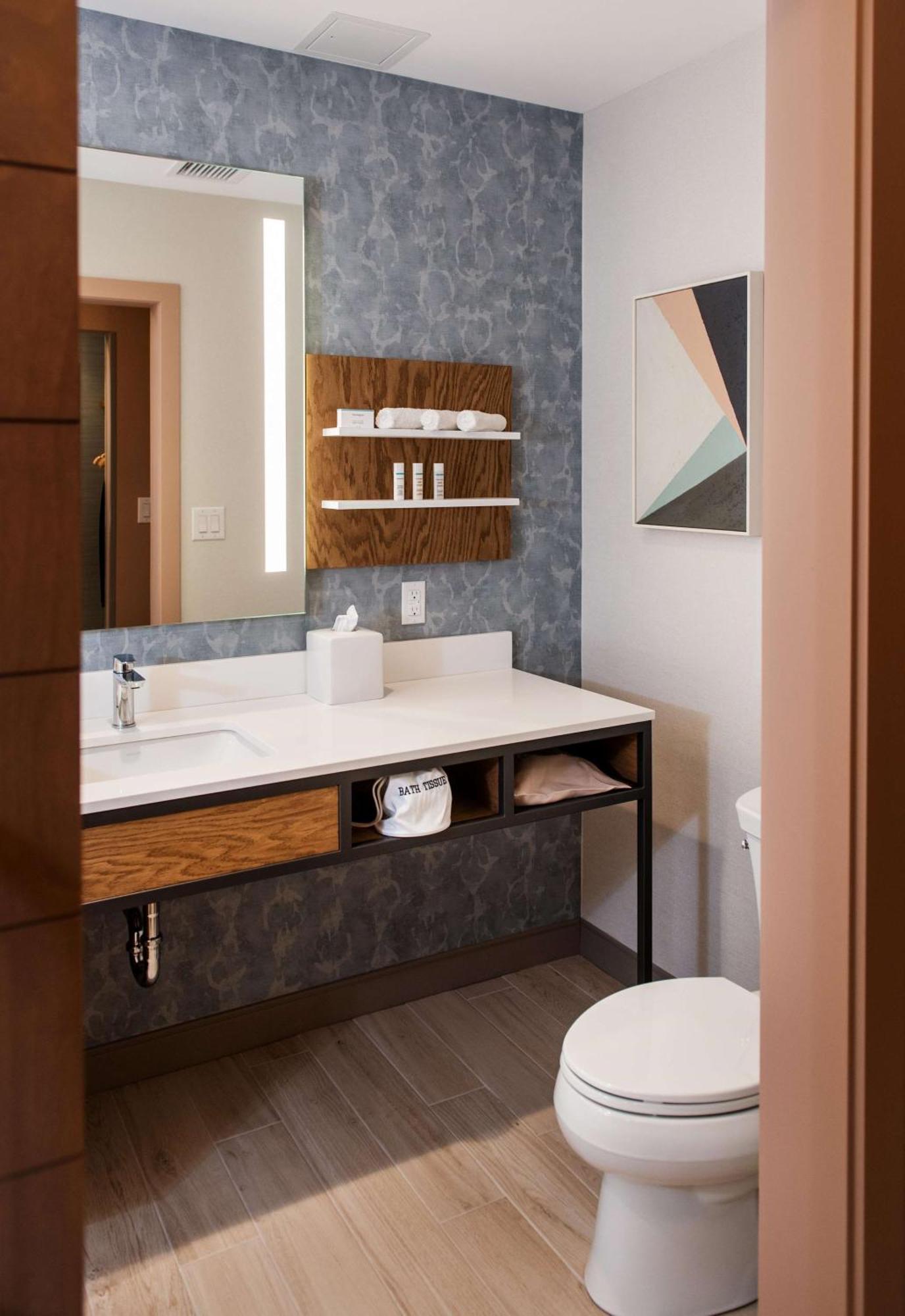 Hilton Garden Inn Moncton Downtown, Nb Экстерьер фото